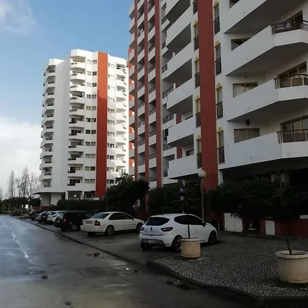 Maria Do Ceu 公寓
